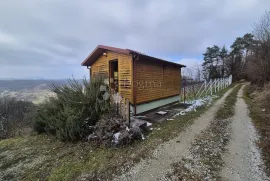 Šarmantna vikendica sa voćnjakom i vinogradom na brijegu okruženom dvorcima, Krapinske Toplice, بيت