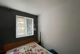 JEDNOSOBAN STAN S VRTOM - VIDIKOVAC, Pula, Appartment