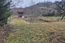 Građevinsko zemljište 1.338m² sa kućicom i jezerom, Sveti Križ Začretje, أرض