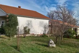 Kuca sa ogromnim potencijalom, Marčana, House