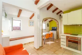 Istra, Poreč, okolica, uređen stan 30m od mora !, Poreč, Appartment