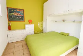 Istra, Poreč, okolica, uređen stan 30m od mora !, Poreč, Appartment