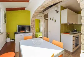 Istra, Poreč, okolica, uređen stan 30m od mora !, Poreč, Appartment