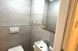 Prodaja, Zagreb-Trešnjevka,91 m2 + 18m2 tavanskog prostora ,TOP LOKACIJA!!!, Zagreb, Appartment