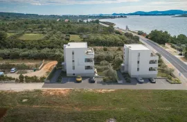 PRODAJA apartman S1V1 Sv. Petar na Moru, 111 m2, parking, vrt, 70 m od mora, Sveti Filip I Jakov, شقة