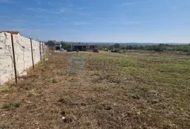 PRODAJA građevinsko zemljište 770 m2 Donje Raštane, Sveti Filip I Jakov, Γη