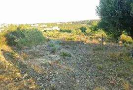 PRODAJA građevinsko zemljište 3321 m2 Donje Raštane, Sveti Filip I Jakov, Γη