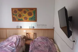 PRODAJA Kuća - Hostel sa 18 soba, 402 m2, Biograd na Moru, Biograd Na Moru, Haus