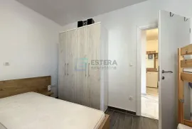 Apartman PRODAJA Turanj 47 m2, 70 m od mora, parking, Sveti Filip I Jakov, Kвартира