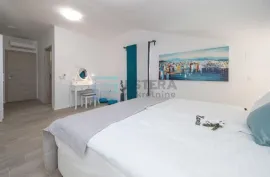 Luksuzna vila s bazenom od 33 m2-Tribalj, Vinodolska Općina, Ev