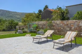 Luksuzna vila s bazenom od 33 m2-Tribalj, Vinodolska Općina, Ev