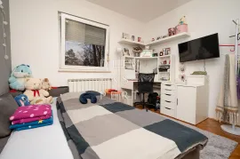 Gaišće, Sesvete, dvosoban stan na 1. katu s balkonom - 51m2, Flat