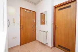 Gaišće, Sesvete, dvosoban stan na 1. katu s balkonom - 51m2, Flat