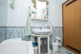 Gaišće, Sesvete, dvosoban stan na 1. katu s balkonom - 51m2, Flat