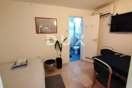 ZADAR, GORNJI KARIN - Apartmanska kuća s 5 stambenih jedinica, Obrovac, Casa