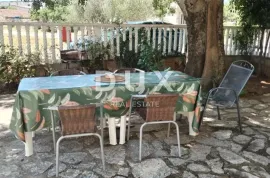 ZADAR, GORNJI KARIN - Apartmanska kuća s 5 stambenih jedinica, Obrovac, Casa