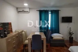 ZADAR, GORNJI KARIN - Apartmanska kuća s 5 stambenih jedinica, Obrovac, Casa