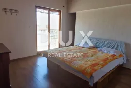 ZADAR, PETRIĆI - Kuća sa 4 stambene jedinice  na atraktivnoj lokaciji, Zadar, House