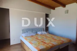 ZADAR, PETRIĆI - Kuća sa 4 stambene jedinice  na atraktivnoj lokaciji, Zadar, House