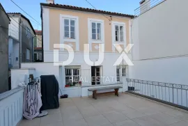 CRIKVENICA, SELCE - predivna kuća 150 m od mora, Crikvenica, Casa