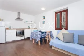 ISTRA, ROVINJ - povijesna nekretnina u središtu starog grada - potpuno adaptirana, Rovinj, House