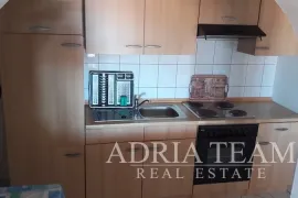 APARTMANSKA KUĆA - VIR, Vir, Famiglia