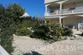 APARTMANSKA KUĆA S 3 APARTMANA, 120 M OD MORA, PETRČANE - ZADAR, Zadar - Okolica, Σπίτι