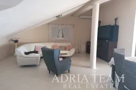 APARTMANSKA KUĆA S 3 APARTMANA, 120 M OD MORA, PETRČANE - ZADAR, Zadar - Okolica, Σπίτι