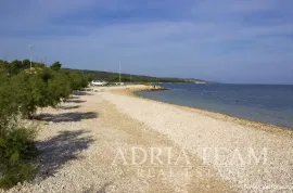 GRAĐEVINSKI TEREN, MIRNA POZICIJA, 100 M OD MORA, MIRCA - SUPETAR, Supetar, Land