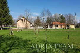 LUKSUZNA VILA S GRIJANIM BAZENOM I NATKRIVENOM TERASOM - 10 000 M2 ZEMLJIŠTA!, Gospić, House