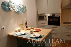 KAMENA KUĆA S BAZENOM, 800 M OD MORA, PRIVLAKA - ZADAR, Privlaka, Ev