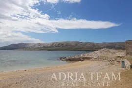 OBNOVLJENA KAMENA KUĆA, BLIZINA PLAŽE RUČICA, PAG - ZUBOVIĆI, Novalja, Ev