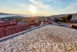 OBNOVLJENA KAMENA KUĆA, BLIZINA PLAŽE RUČICA, PAG - ZUBOVIĆI, Novalja, Ev