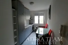 UREĐEN I KONFORAN TROSOBNI STAN - REMETINEC, ZAGREB, Zagreb, Flat