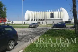 UREĐEN I KONFORAN TROSOBNI STAN - REMETINEC, ZAGREB, Zagreb, Flat