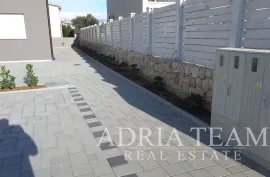 APARTMANI U NOVOGRADNJI, 200 M OD MORA, VIR - ZADAR, Vir, Appartement