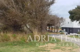 GRAĐEVINSKO ZEMLJIŠTE S POGLEDOM NA MORE, 200 m OD MORA, PAG, Pag, Tierra