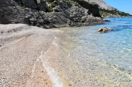 GRAĐEVINSKO ZEMLJIŠTE S POGLEDOM NA MORE, 200 m OD MORA, PAG, Pag, Tierra