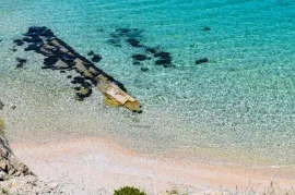 GRAĐEVINSKO ZEMLJIŠTE S POGLEDOM NA MORE, 200 m OD MORA, PAG, Pag, Land