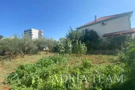 GRAĐEVINSKO ZEMLJIŠTE, IZVRSNA POZICIJA!! 350 m OD MORA, ZADAR, Zadar, Land