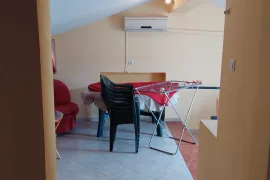 APARTMAN S 2 SPAVAĆE SOBE I POGLEDOM NA MORE, 50 M OD MORA, POVLJANA - PAG, Povljana, Διαμέρισμα