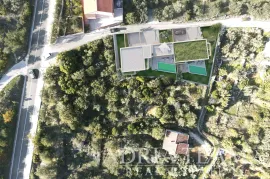 GRAĐEVINSKO ZEMLJIŠTE S PROJEKTOM ZA DVIJE VILE, ZADAR - PREKO, Preko, Terrain