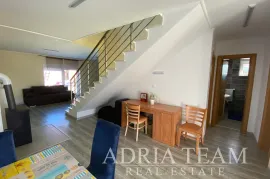 VILA S BAZENOM, 200 M OD MORA! PRIVLAKA - ZADAR, Privlaka, Casa