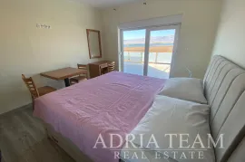 VILA S BAZENOM, 200 M OD MORA! PRIVLAKA - ZADAR, Privlaka, Casa