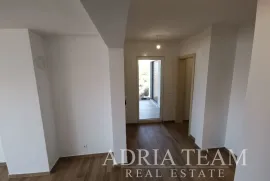 LUKSUZNI APARTMAN 100 m OD MORA - MANDRE, PAG, Pag, Stan