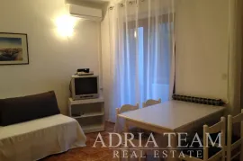 APARTMANSKA KUĆA 100 m OD MORA, ODLIČNA LOKACIJA - NOVALJA, PAG, Novalja, Casa