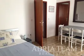 APARTMANSKA KUĆA 100 m OD MORA, ODLIČNA LOKACIJA - NOVALJA, PAG, Novalja, Casa