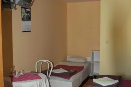 HOTEL 50 m OD MORA - POSEDARJE, Posedarje, Ticari emlak