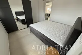 APARTMANI U STAMBENIM ZGRADAMA, NOVOGRADNJA, 150 m OD MORA - PRIVLAKA, Privlaka, Kвартира