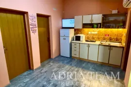 APARTMAN NA 1. KATU KUĆE - VIR, Vir, Appartement